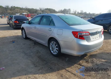 2013 Toyota Camry Xle V6 z USA, uszkodzony, nr VIN 4T1BK1FK4DU535912